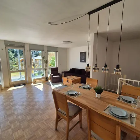 2-room In Wildenbruch Apartment